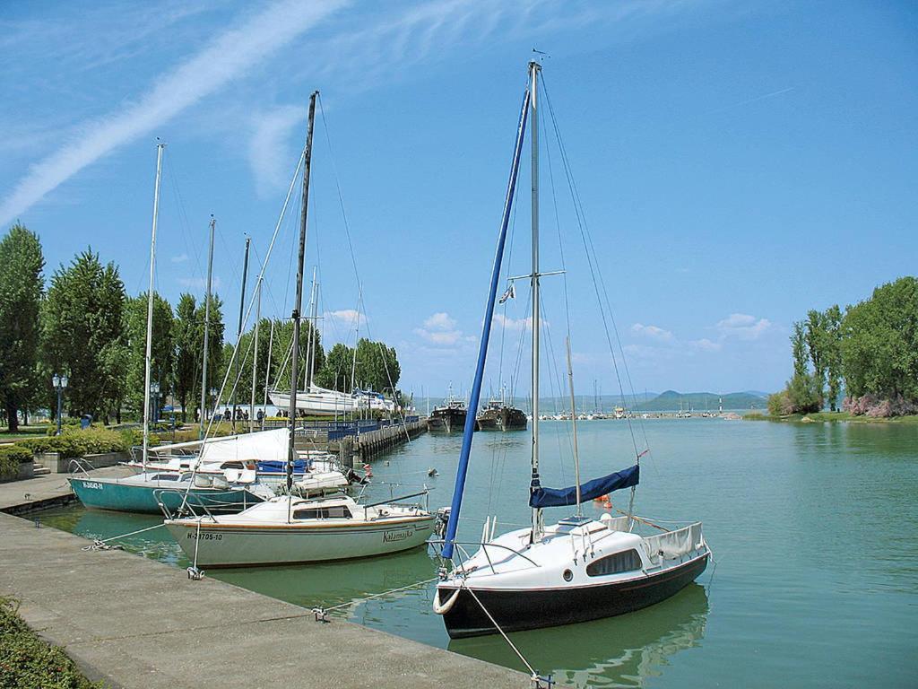 Legkondicionalt, Erkelyes Szoba, Privat Fuerdovel A Balatonon Kőröshegy Bagian luar foto