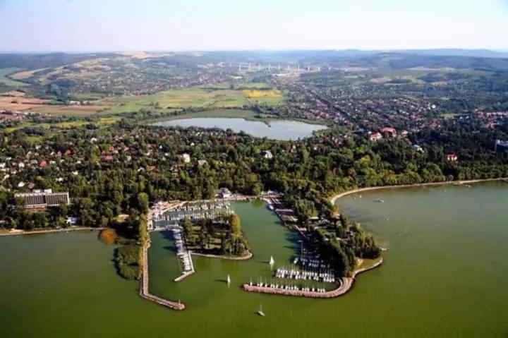 Legkondicionalt, Erkelyes Szoba, Privat Fuerdovel A Balatonon Kőröshegy Bagian luar foto